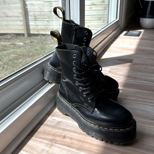 Dr. Martens Jaydon Platform boots black leather BRAND NEW NEVER WORN